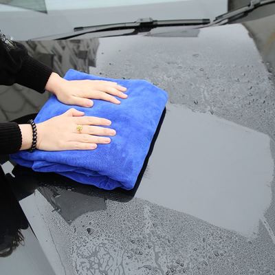 高材生與擋風(fēng)玻璃上的幽默 一場關(guān)于汽車用品的意外啟示